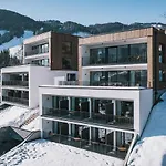 Nikolaus By Avenida Panoramic Wellness Aparthotel 4*