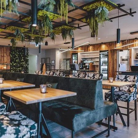 アパートホテル Nikolaus By Avenida Panoramic Wellness ツェル アム ゼー