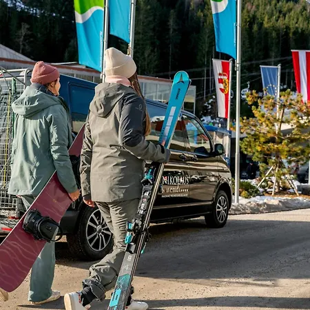 Nikolaus By Avenida Panoramic Wellness アパートホテル 4*