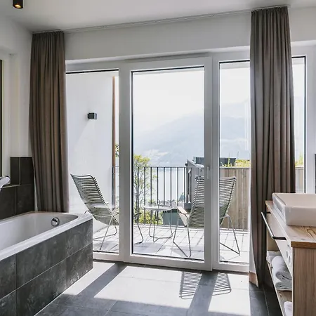 아파트호텔 Nikolaus By Avenida Panoramic Wellness 4*