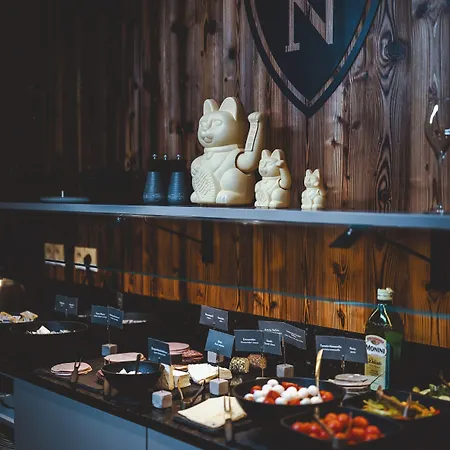 Nikolaus By Avenida Panoramic Wellness מלון דירות 4*