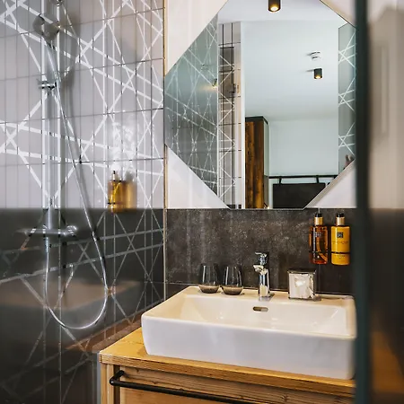 Nikolaus By Avenida Panoramic Wellness 公寓式酒店 滨湖采尔