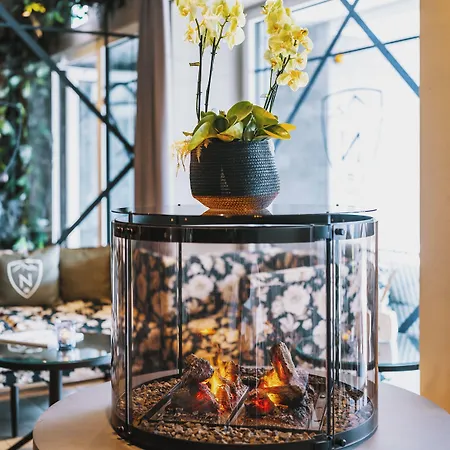Nikolaus By Avenida Panoramic Wellness מלון דירות 4*