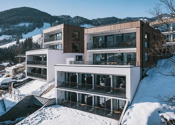 Nikolaus By Avenida Panoramic Wellness アパートホテル 4*